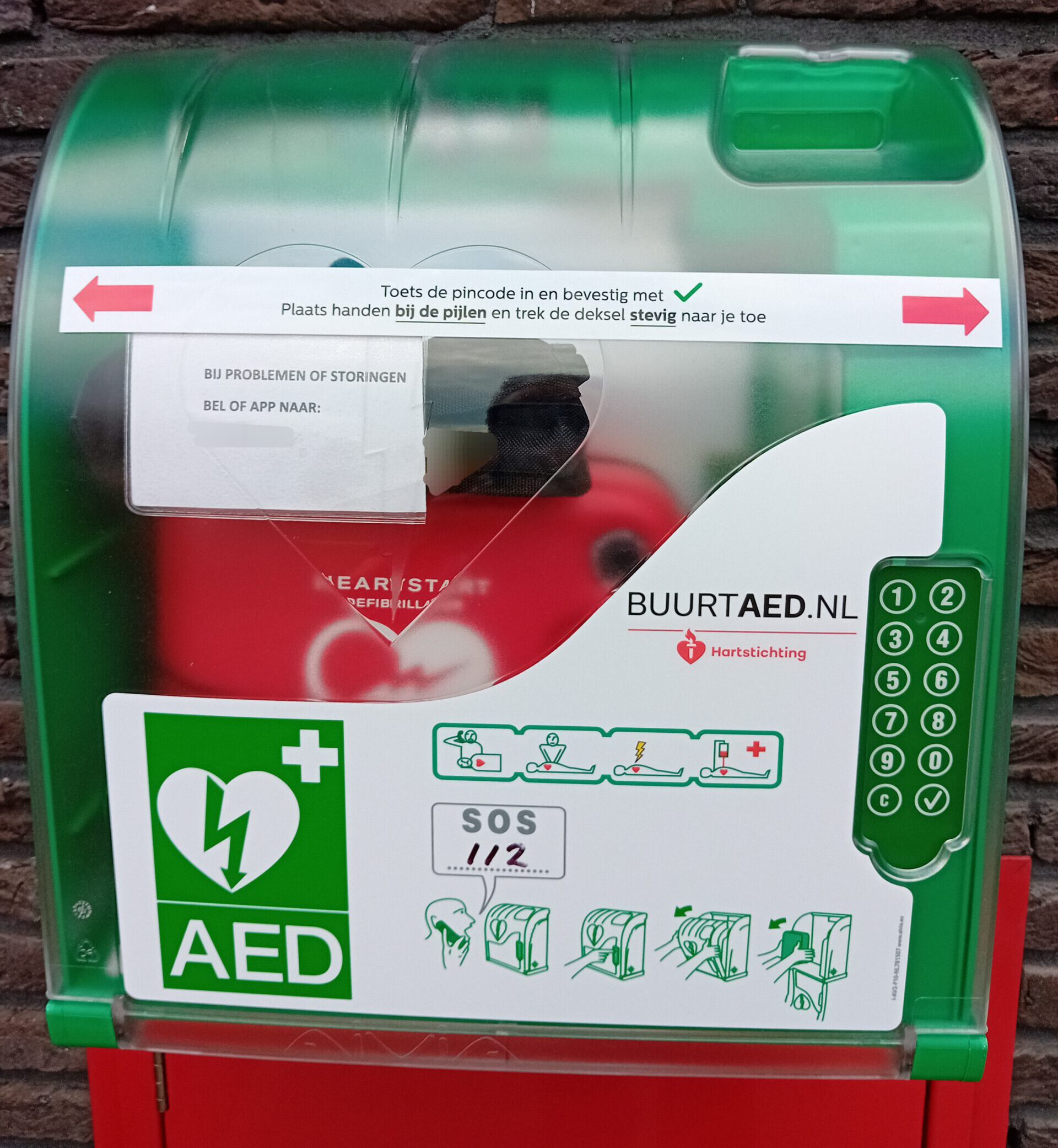 Onze 1e buurtAED is operationeel.
